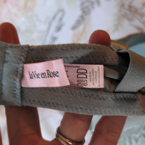 La Vie en Rose beautiful bra - Picture 3 of 3
